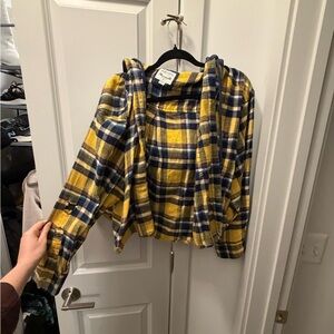 American Eagle Outfitters Blue and Yellow Plaid hoodie shirt/jacket